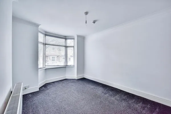 Flat Holland Road in Maidstone