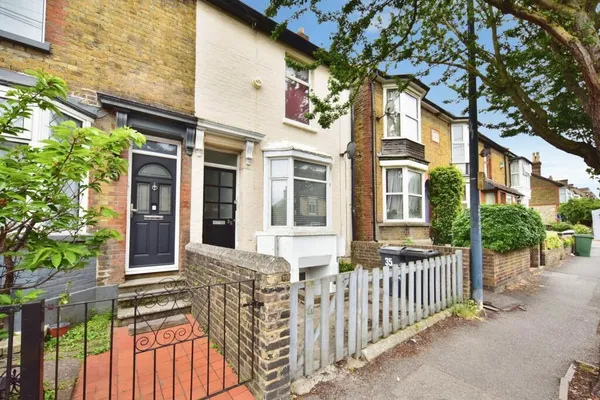 Flat Holland Road in Maidstone
