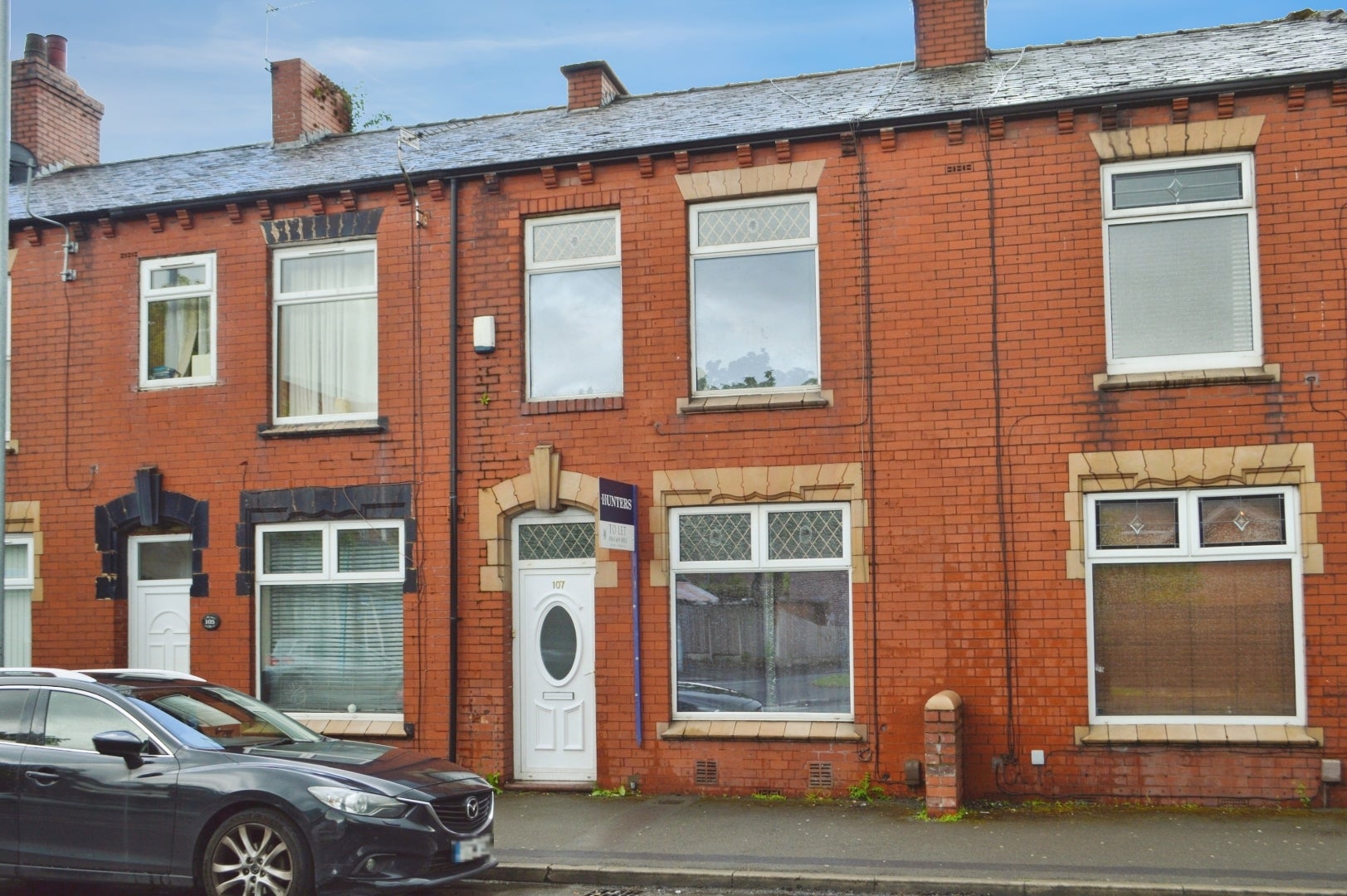 House Stockfield Road in Chadderton