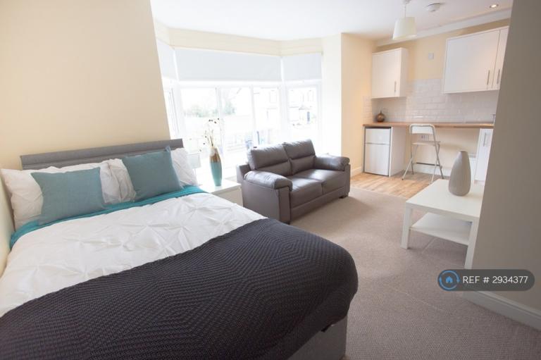 Room Hagley Road in Birmingham