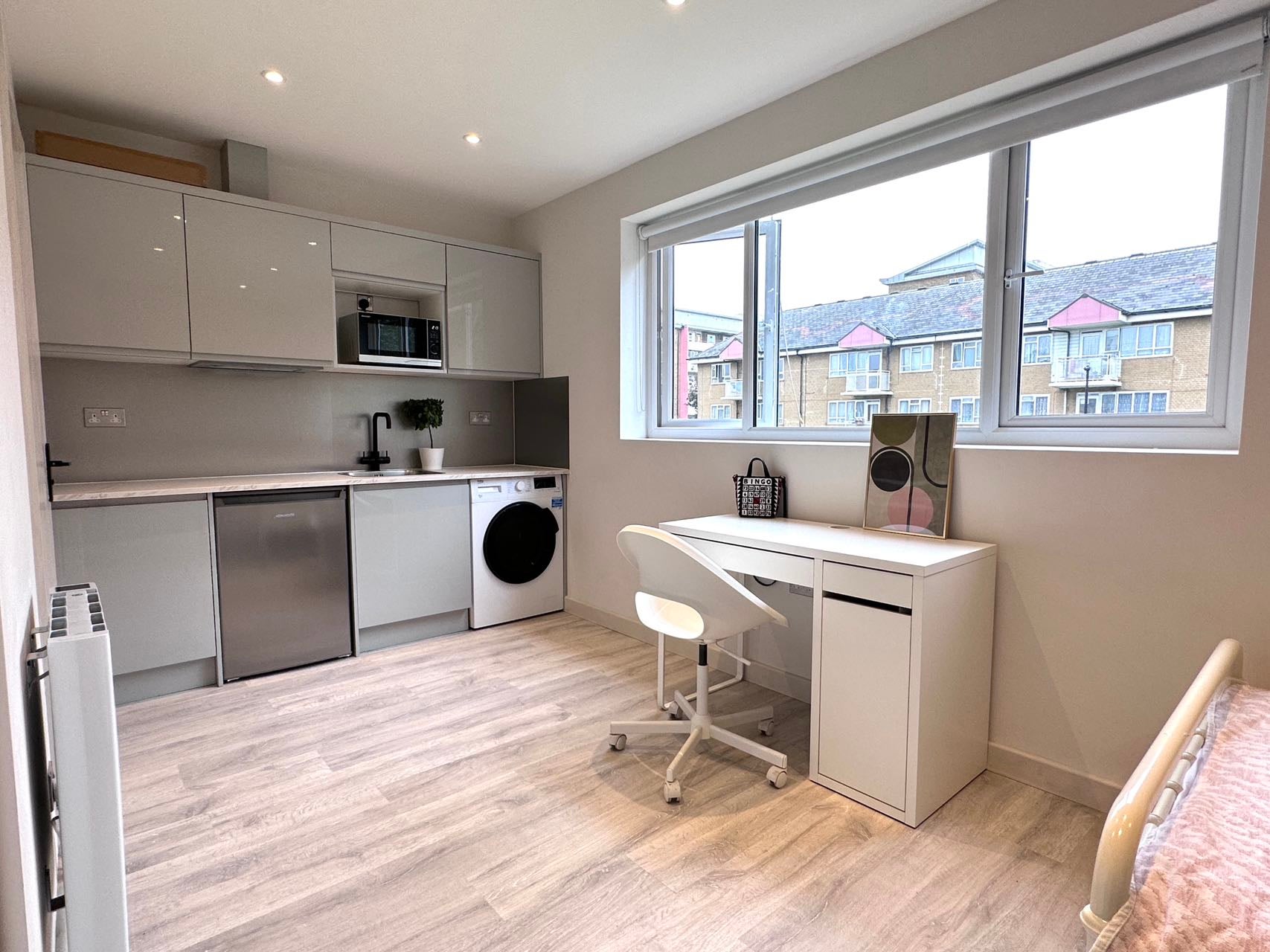 Flat Ernest Street in Greater London