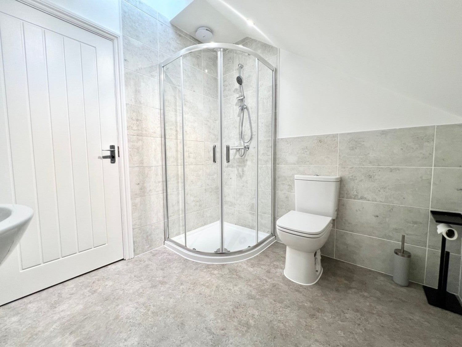 Flat Haling Grove in Greater London