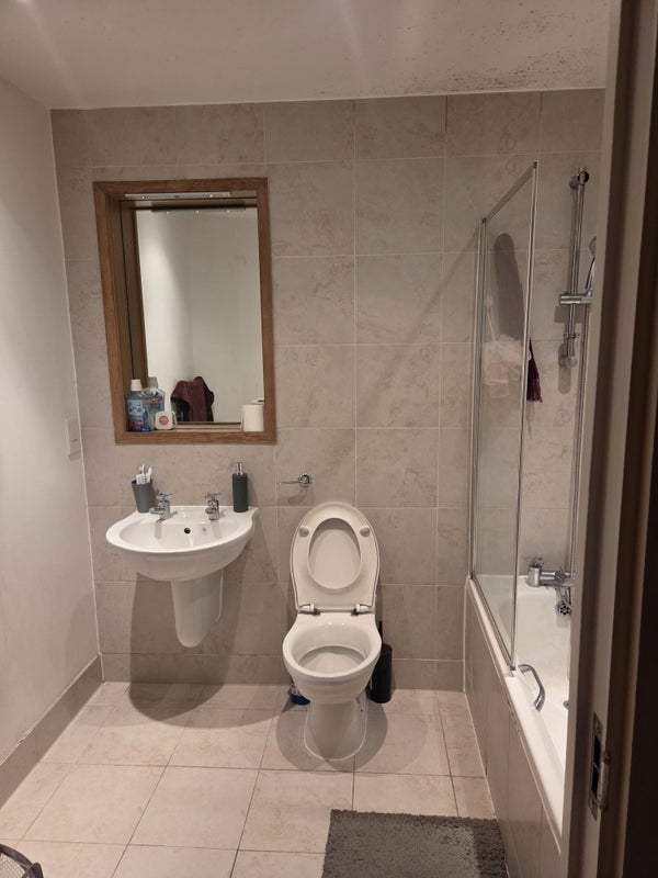 Room South Accommodation Road in Leeds