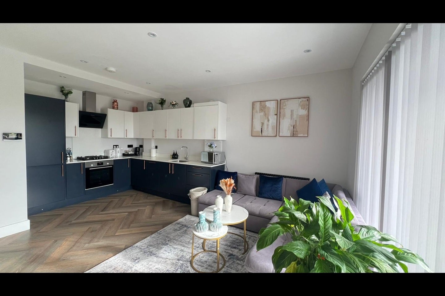 Flat Victoria Road in Greater London