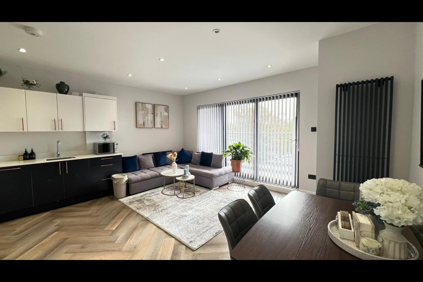 Flat Victoria Road in Greater London