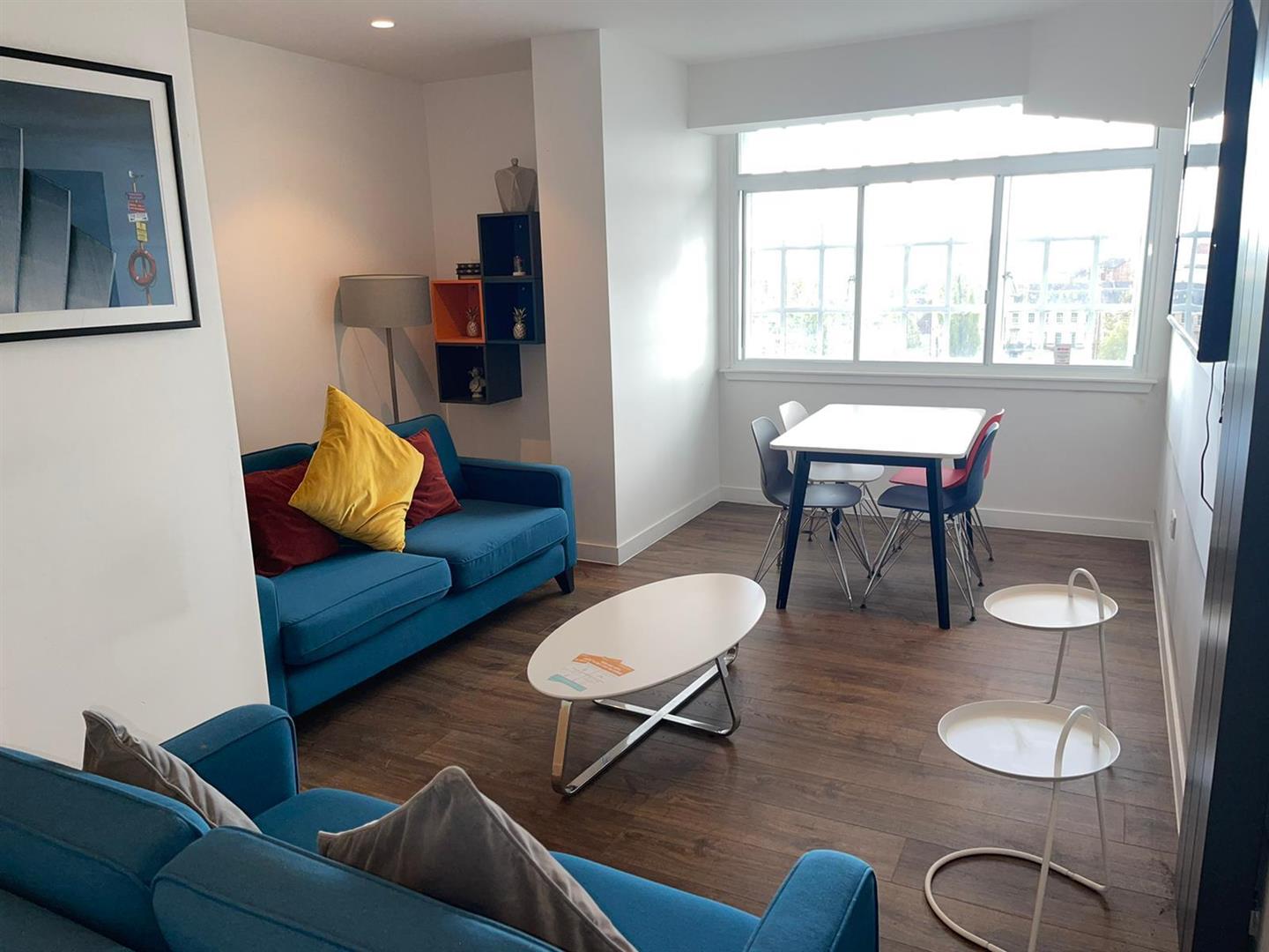 Room Clyde Street in Glasgow