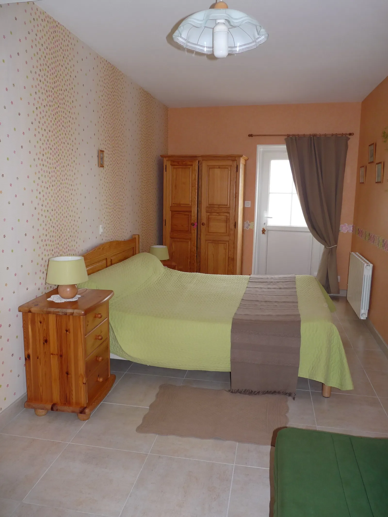 Chambre Rue de La Poterie à Donnery