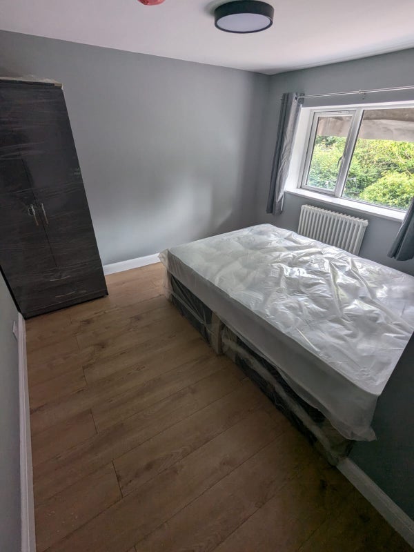 Room Brownfield Road in Birmingham