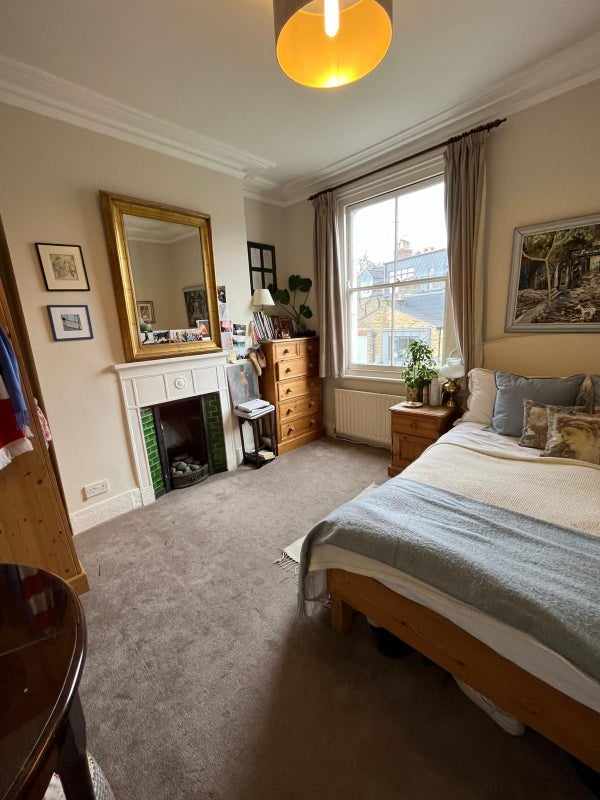 Room Melgund Road in Greater London