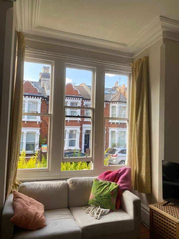 Room Melgund Road in Greater London
