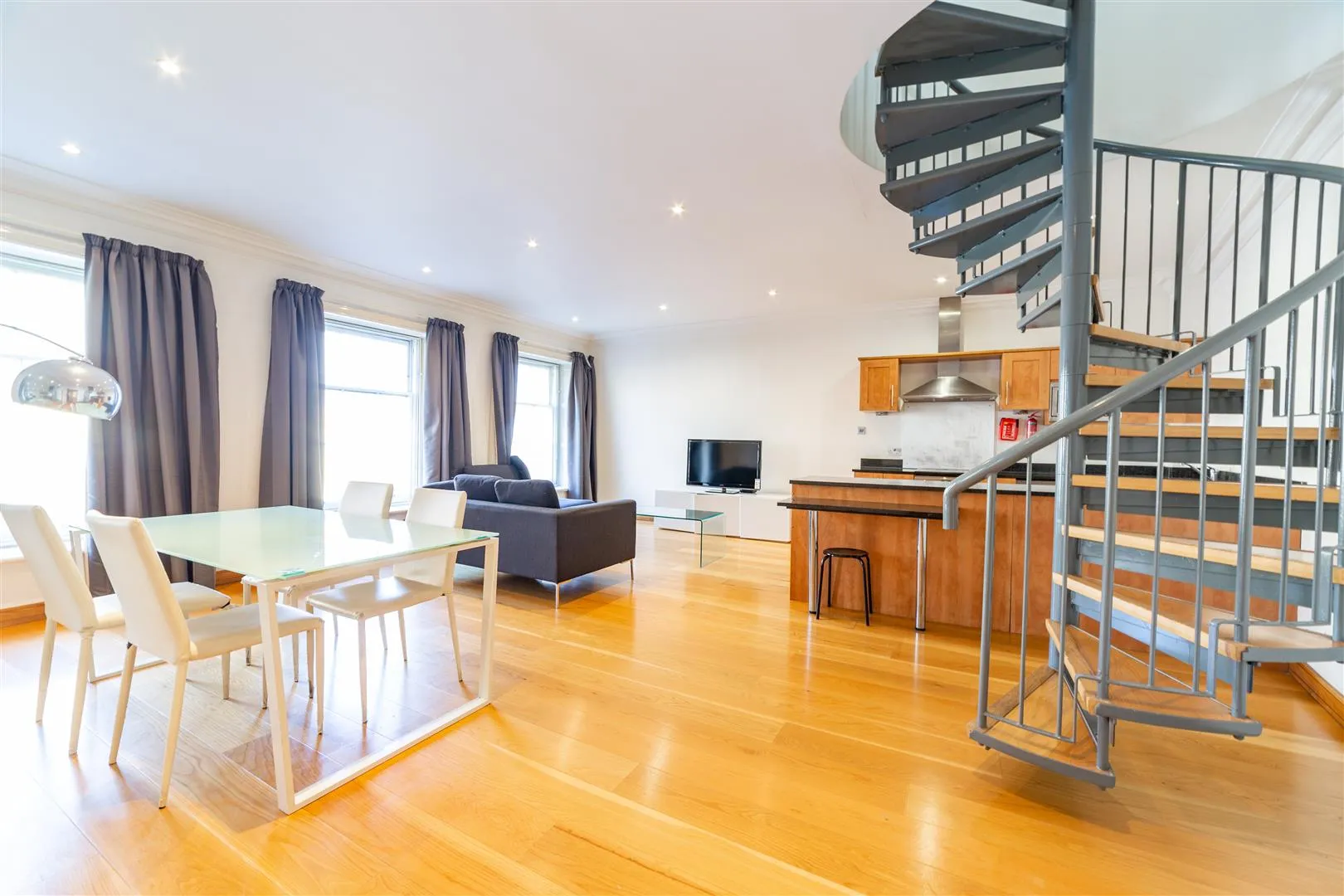 Flat Grainger Street in Newcastle upon Tyne