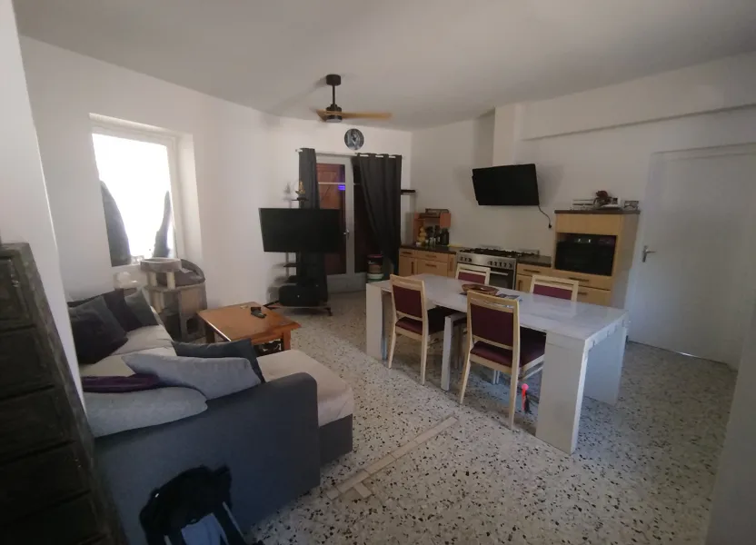 Flat Impasse de Fontane in Uzer