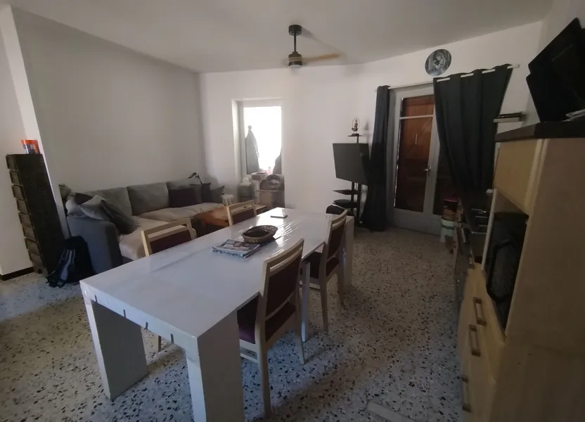 Flat Impasse de Fontane in Uzer