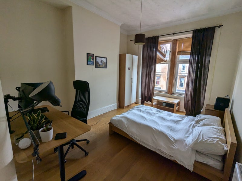 Room Victoria Road in Glasgow
