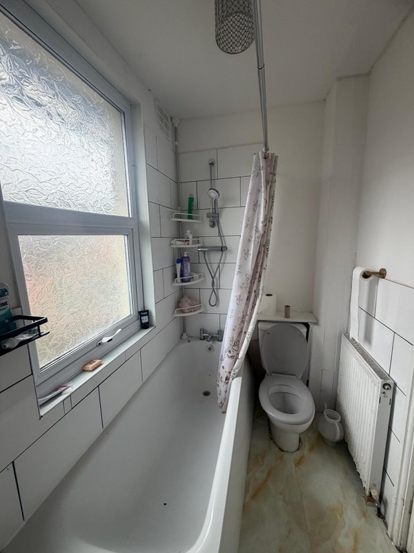 Room Hughes Street in Stoke-on-Trent
