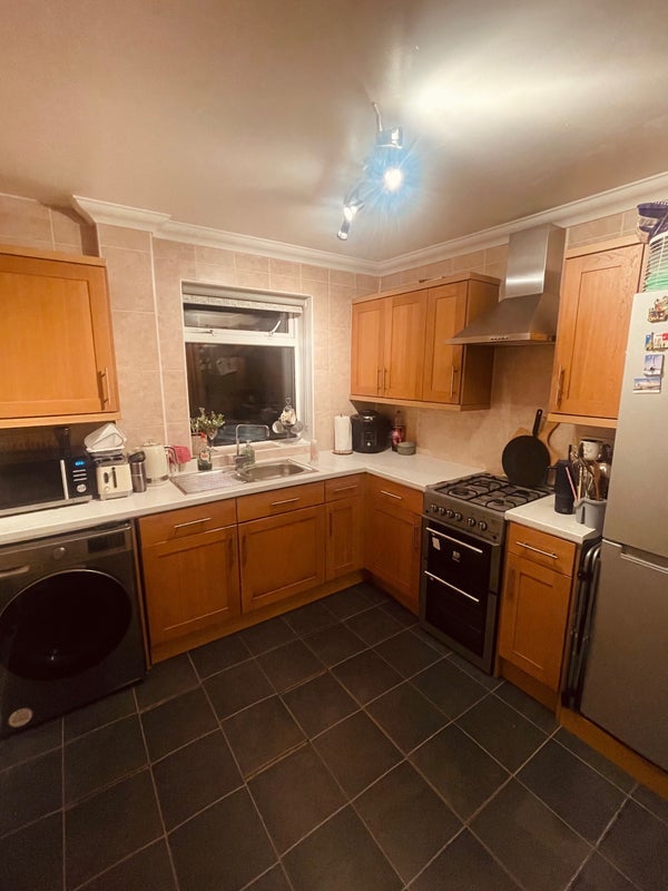 Room Woodside Place in Viewpark