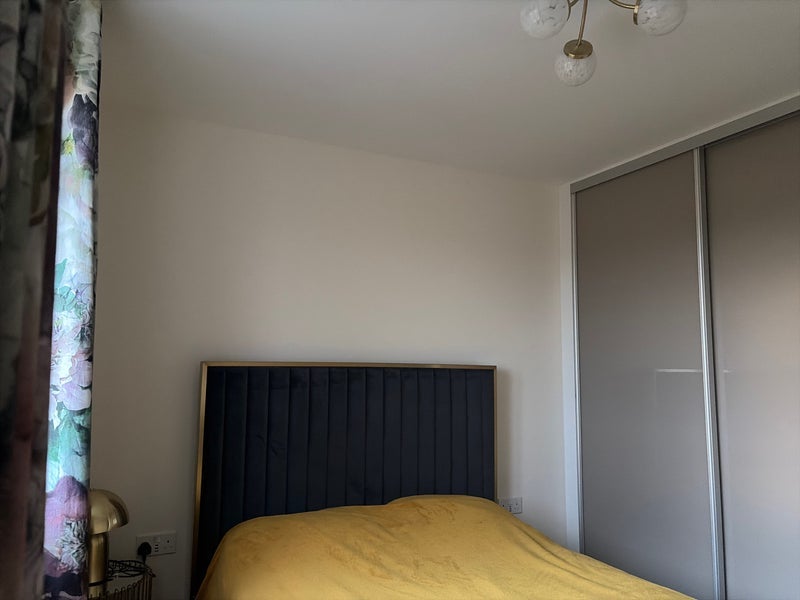 Room Crop Leaze in Bristol