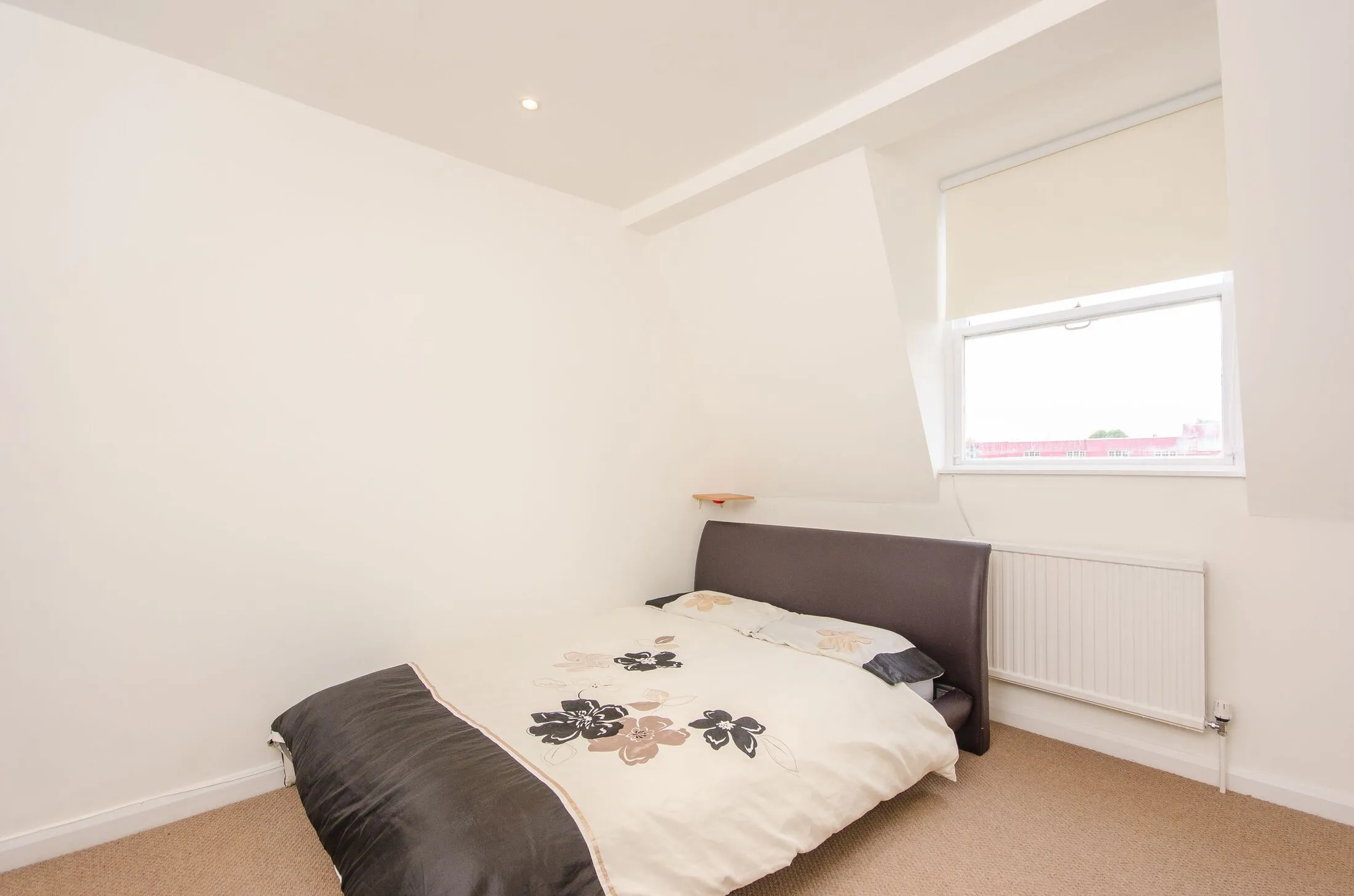 Flat Hansard Mews in Greater London