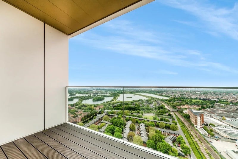 Flat Daneland Walk in Greater London