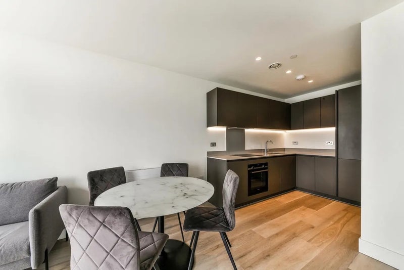 Flat Daneland Walk in Greater London