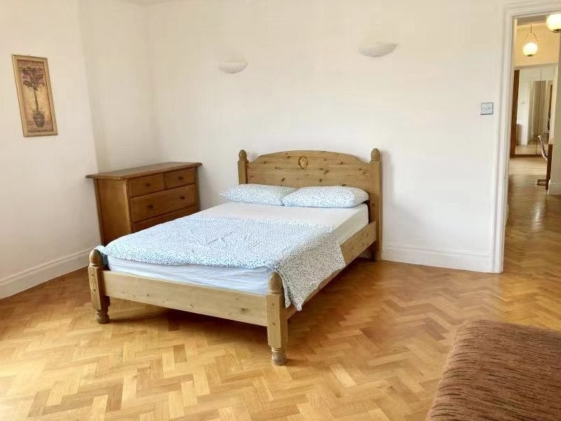 Flat Bryanston Place in London