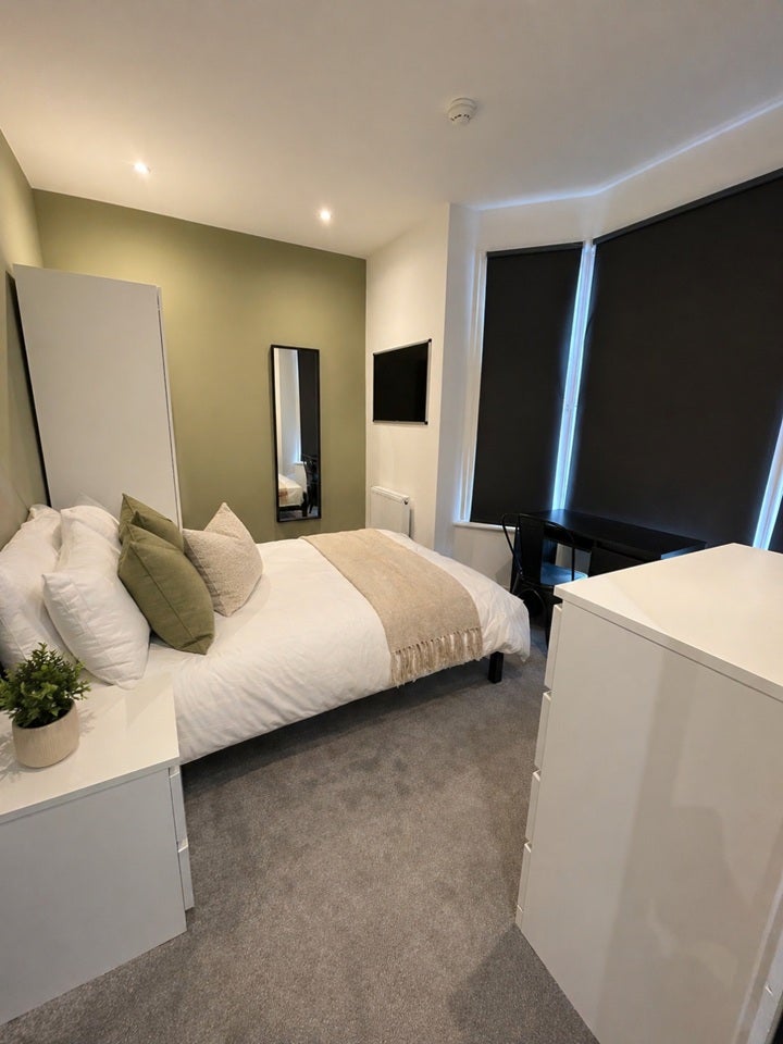 Room Childe Square in Portsmouth