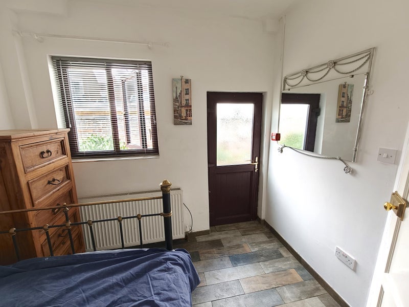 Room Waterloo Road in Stoke-on-Trent
