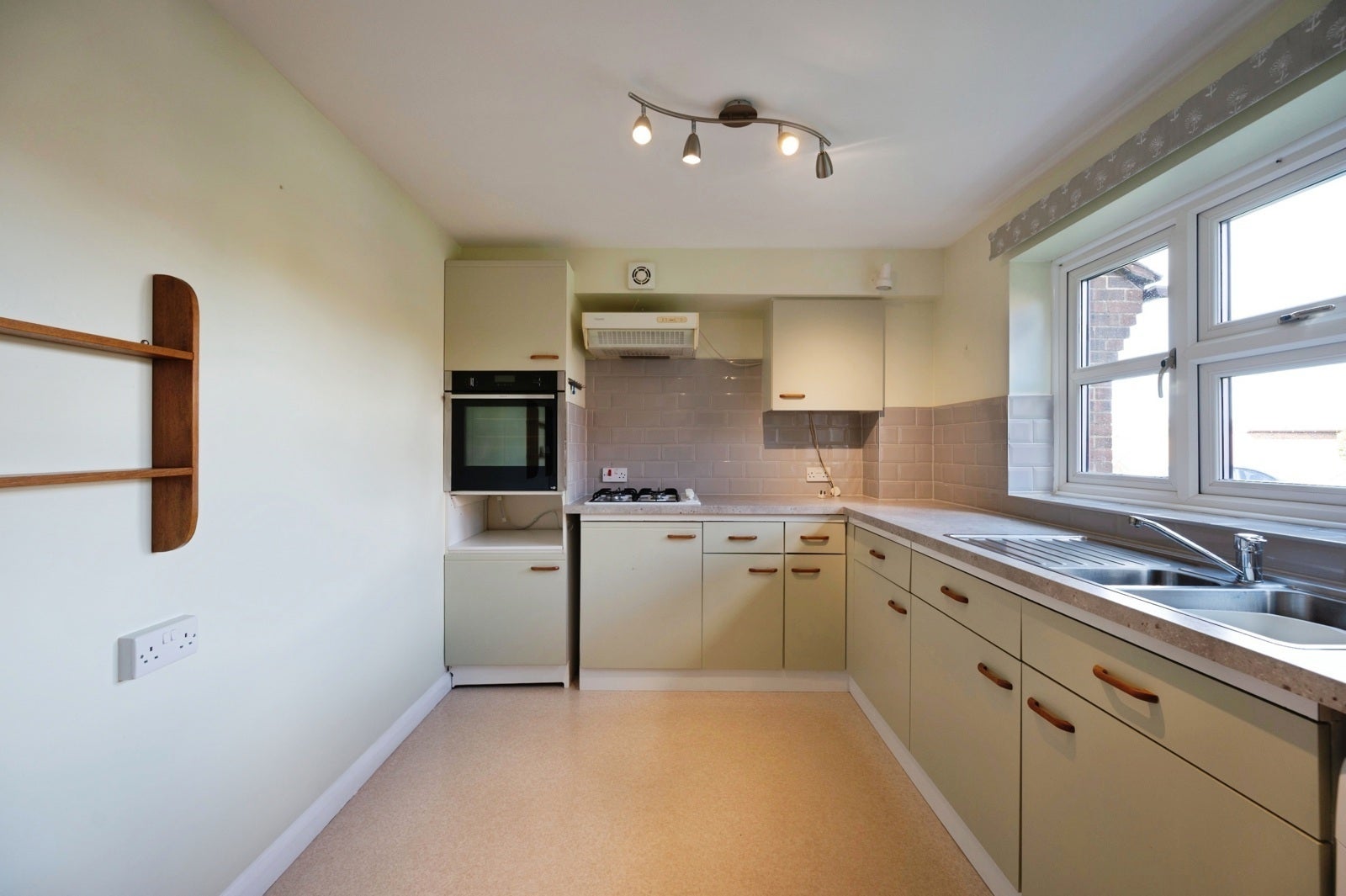 Flat Newtown Lane in Havant