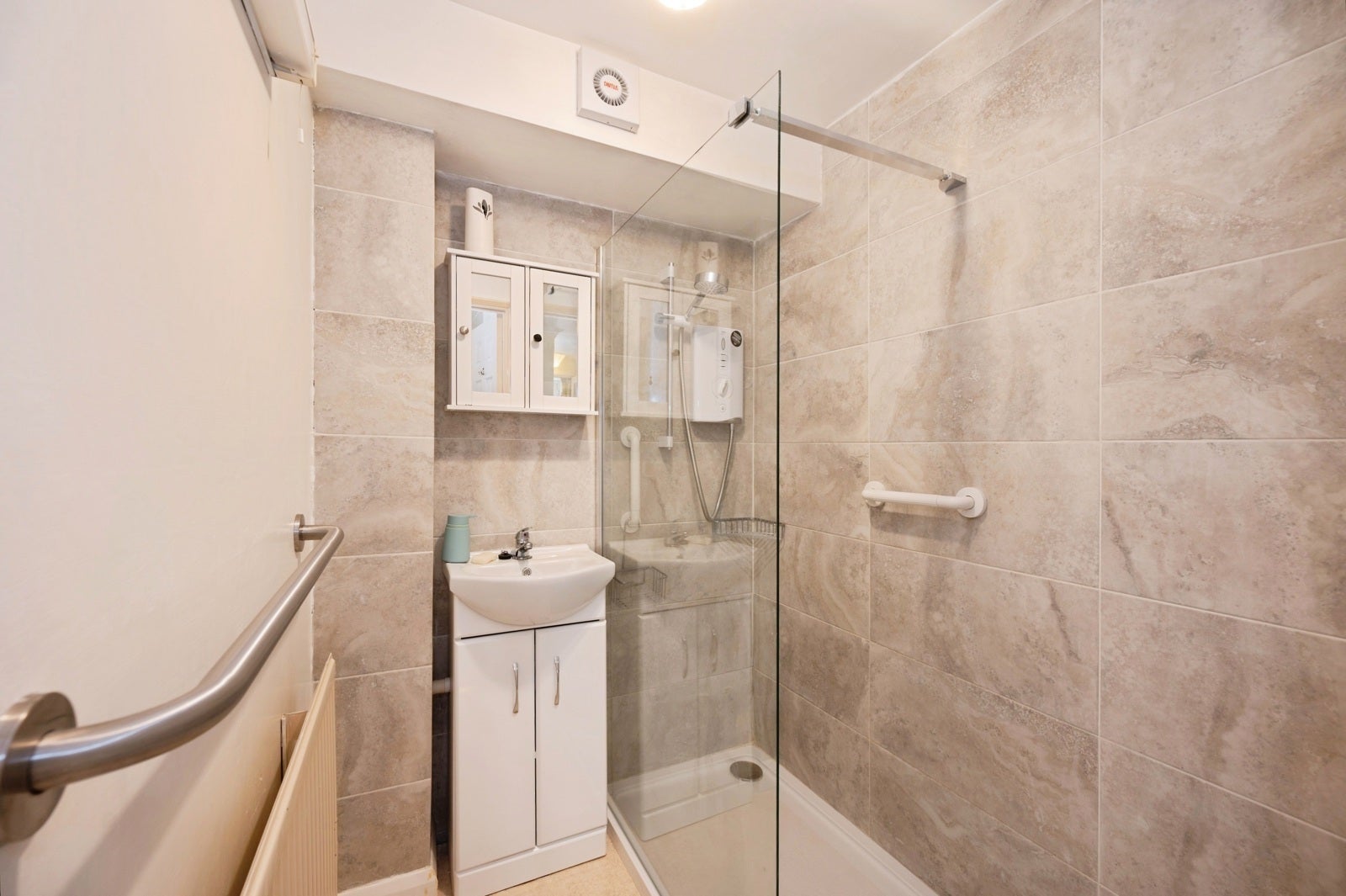 Flat Newtown Lane in Havant