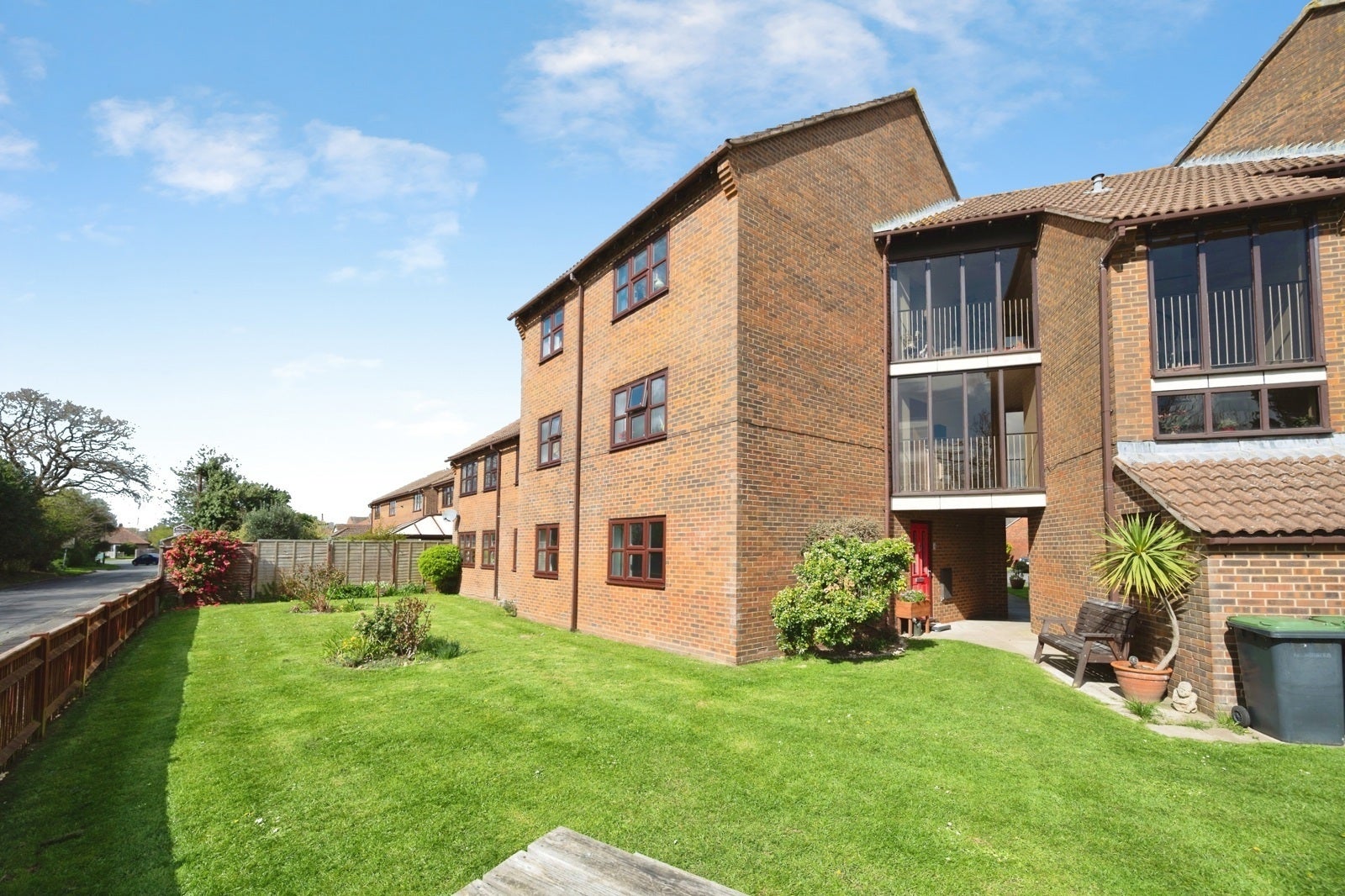 Flat Newtown Lane in Havant
