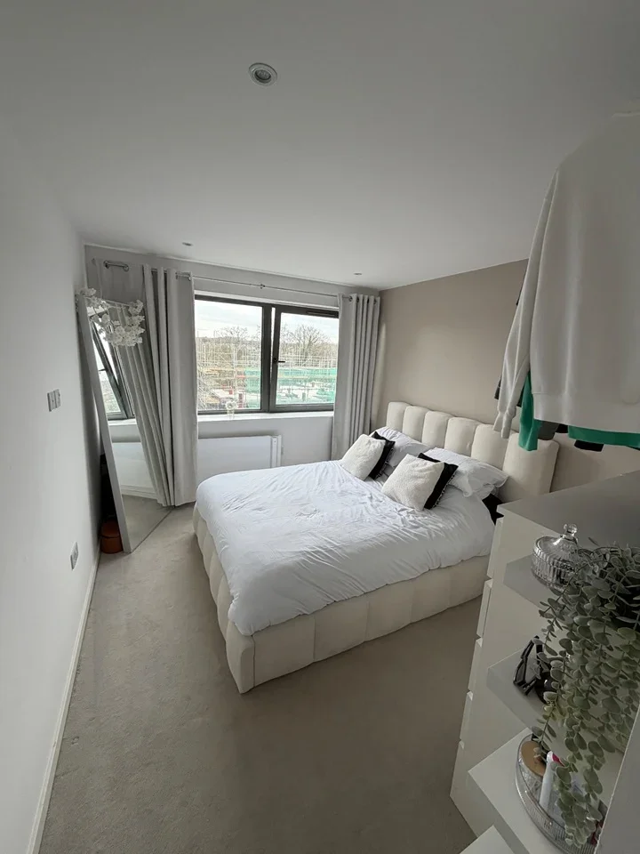 Flat Hubert Road in Brentwood
