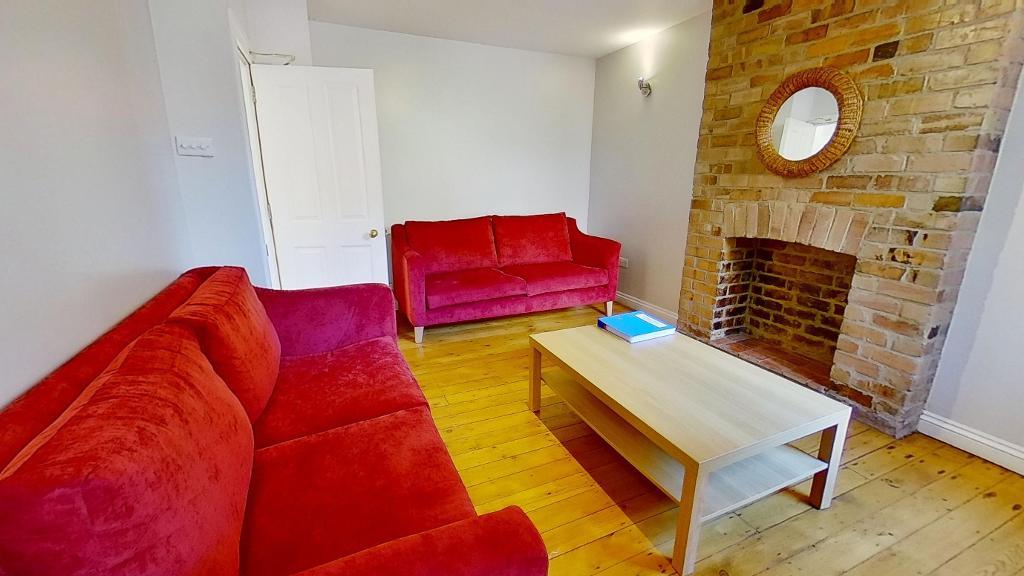 Room Balfour Road in Nottingham