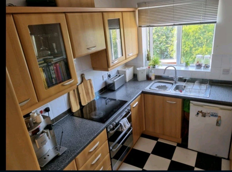Room Chelsfield Grove in Manchester