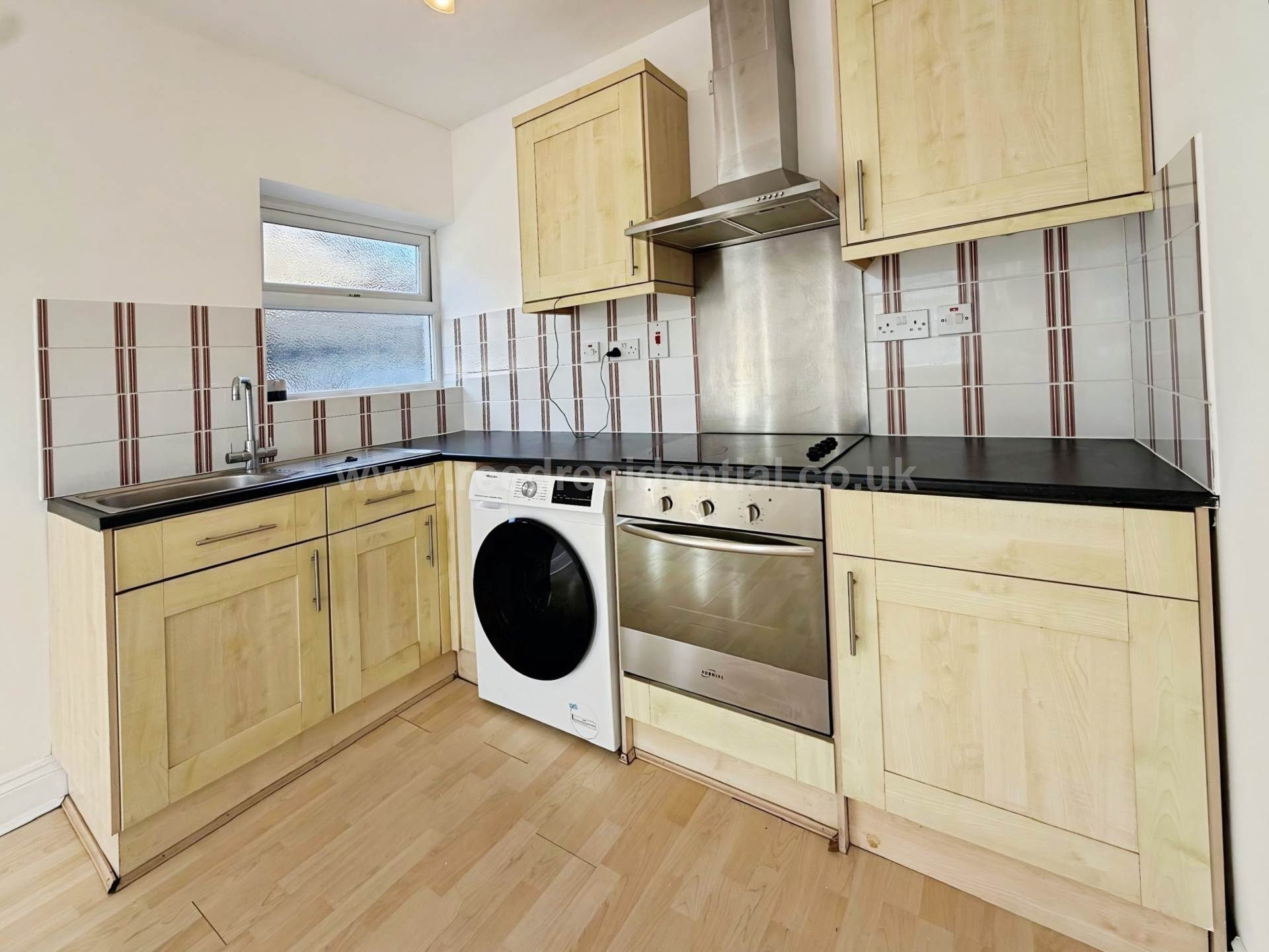 Flat Sandown Avenue in Southend-on-Sea