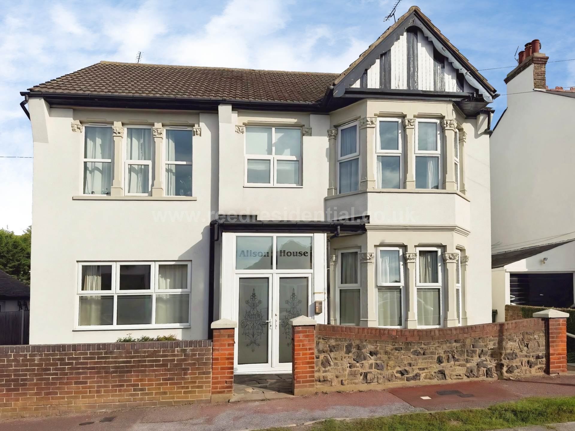 Flat Sandown Avenue in Southend-on-Sea