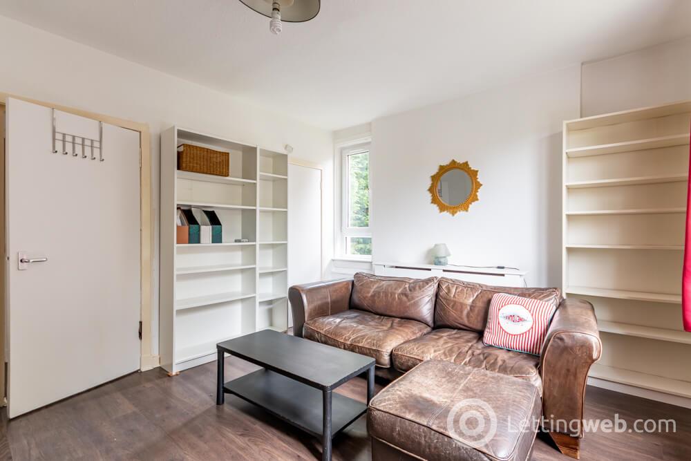 Flat Loganlea Road in Edinburgh