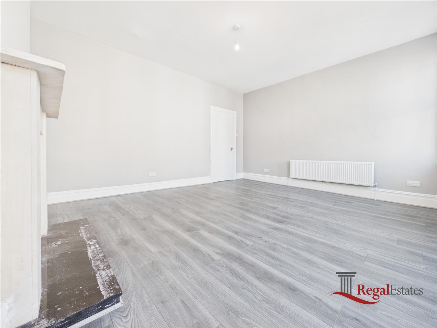 Flat Grange Road in Greater London