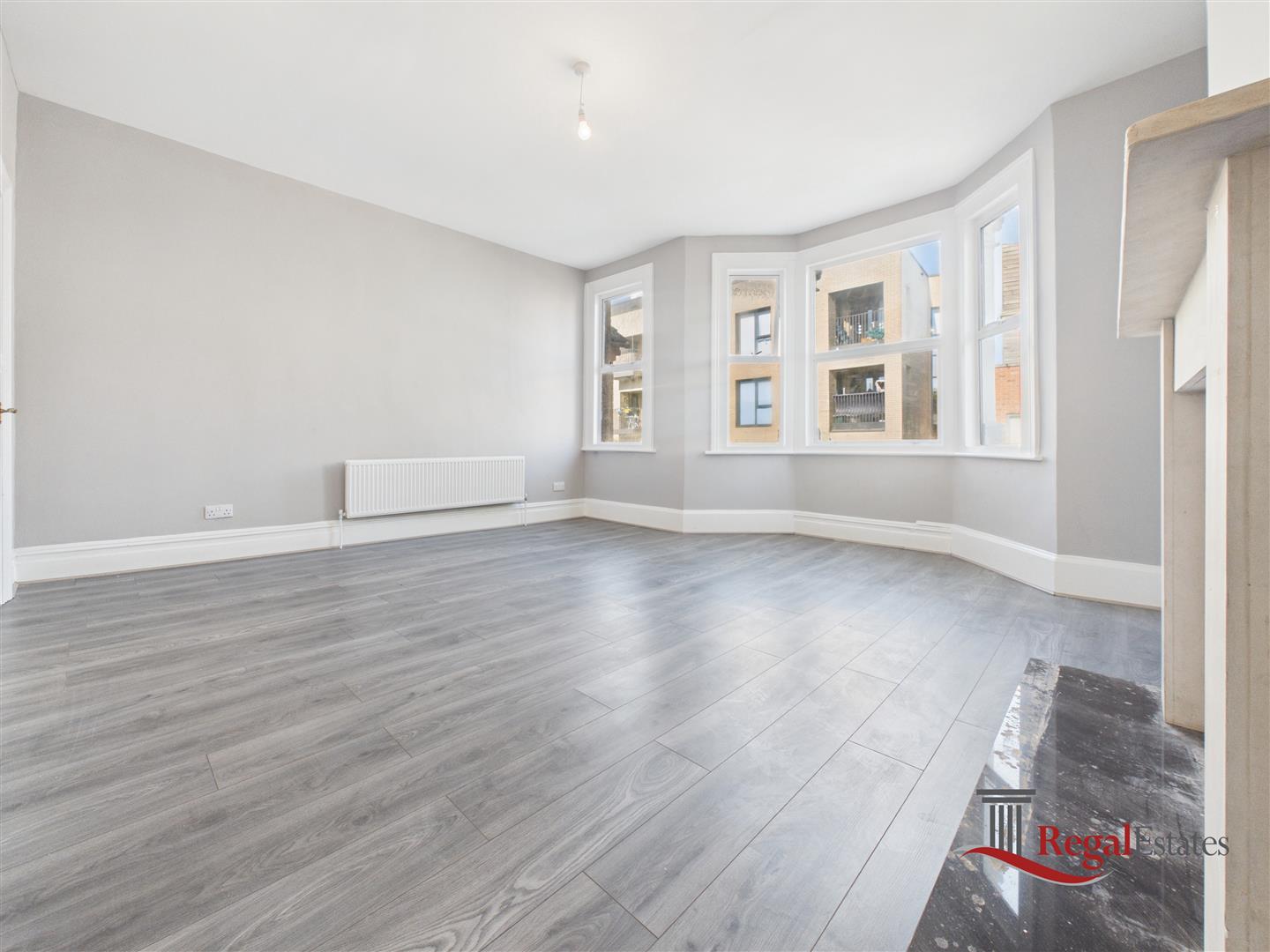 Flat Grange Road in Greater London