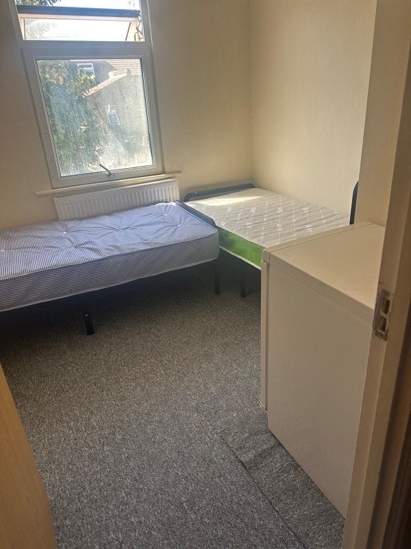 Room Ancona Road in Greater London