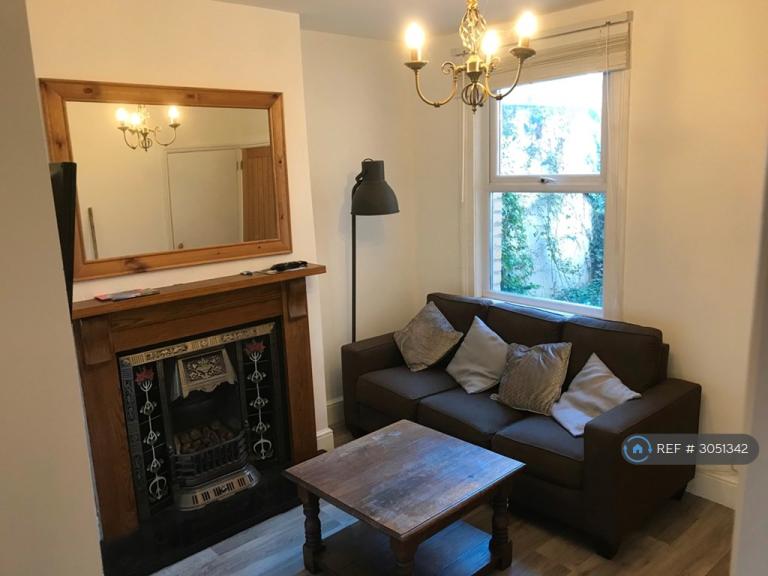 Room Magdala Road in Gloucester