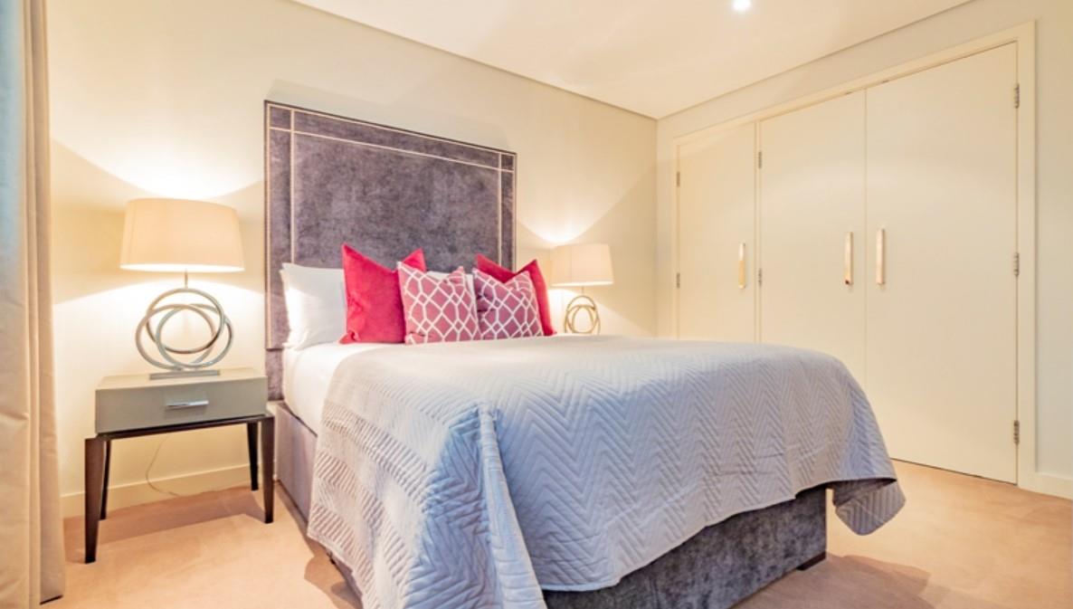 Flat Merchant Square in City of Westminster