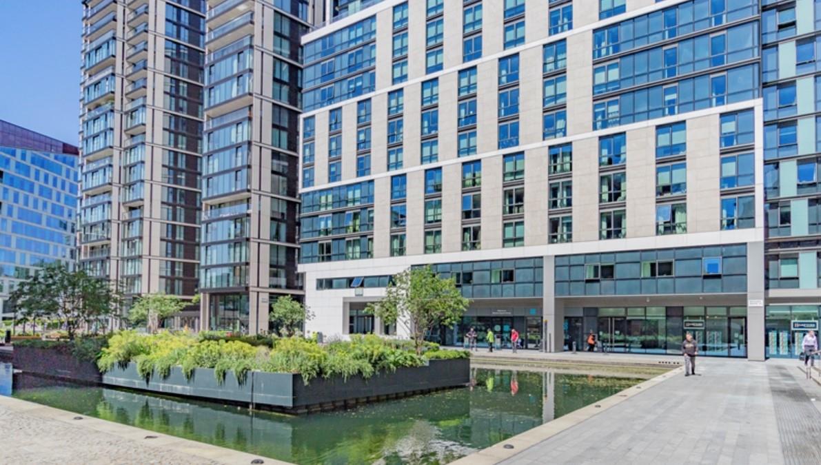 Flat Merchant Square in City of Westminster