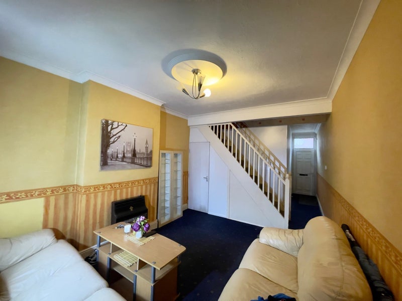 Room Central Road in Leicester