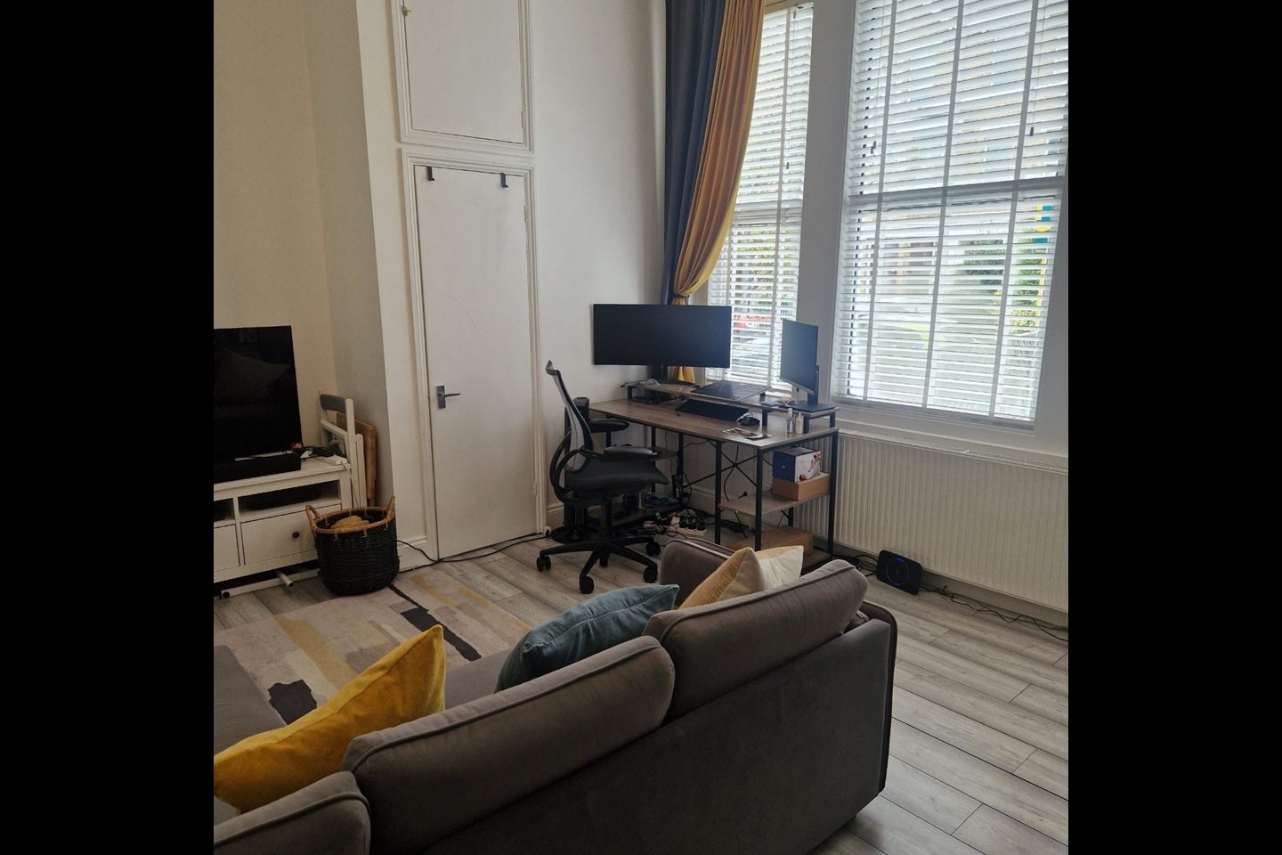 Flat Montrell Road in Greater London