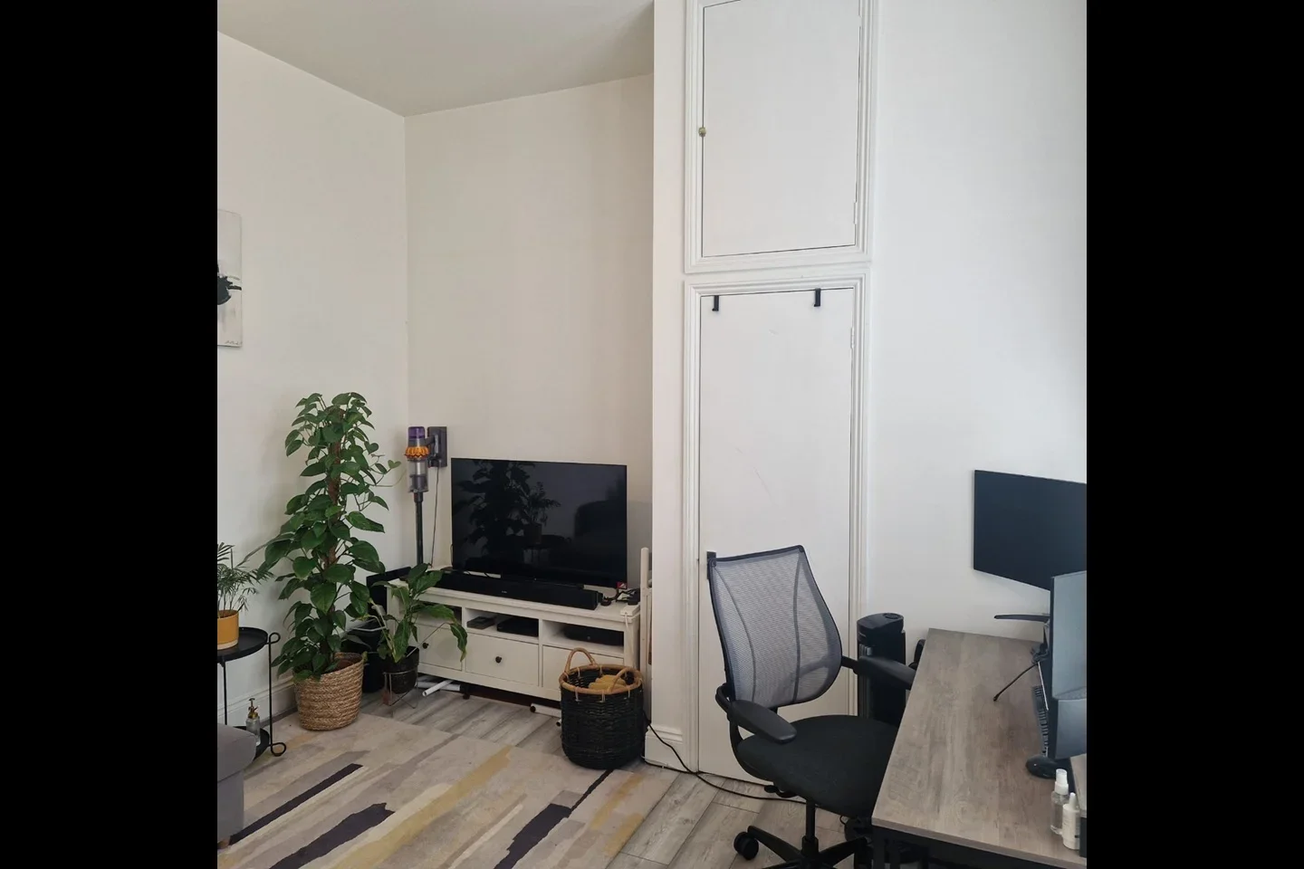Flat Montrell Road in Greater London