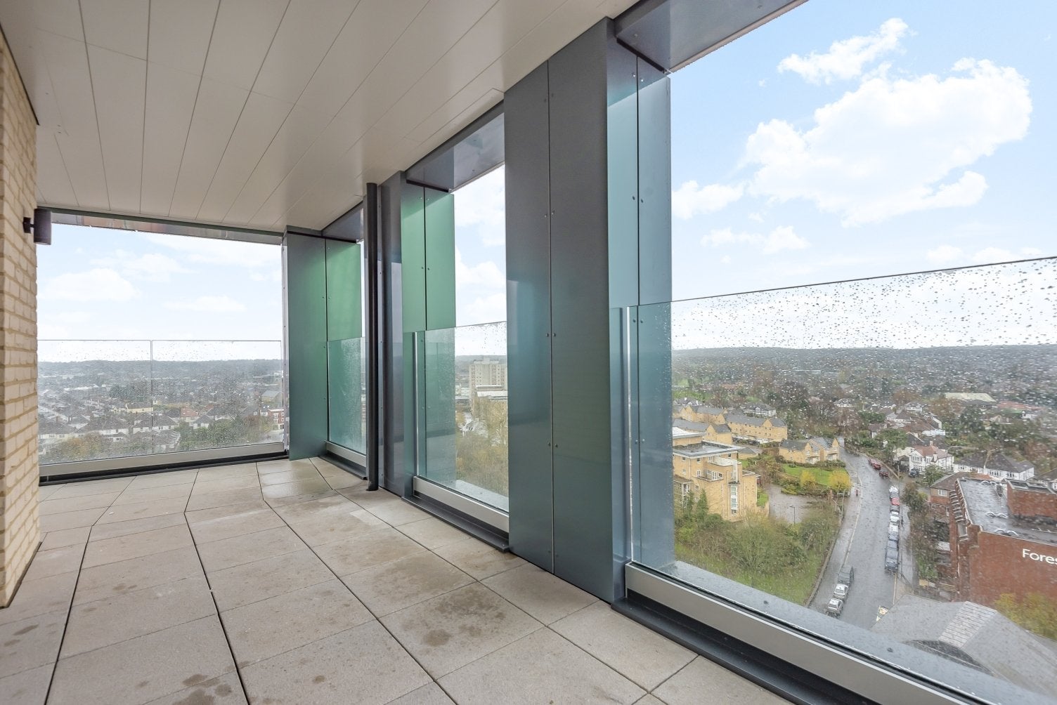 Flat Kentish Way in Greater London