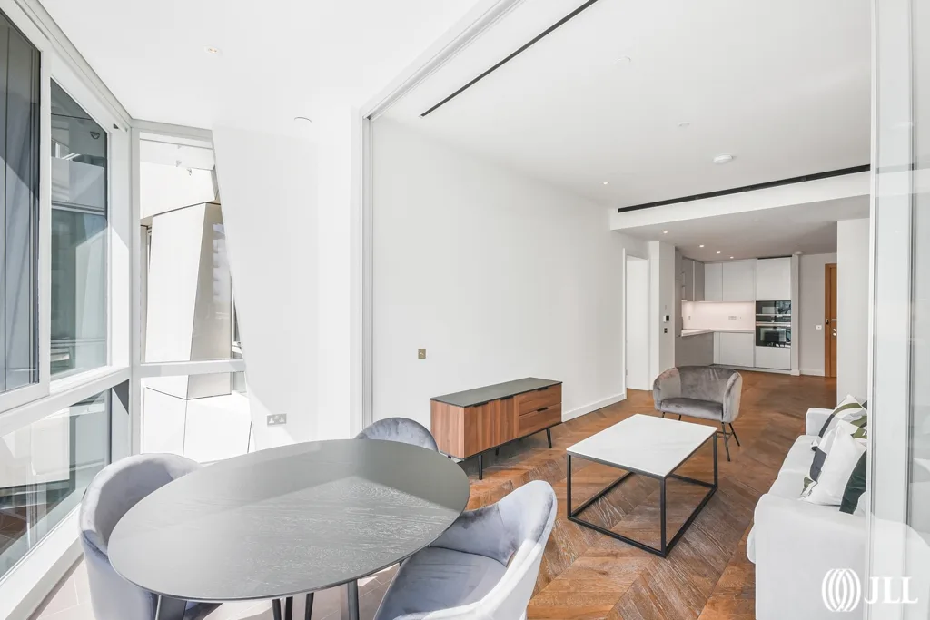 Flat Prospect Way in Greater London