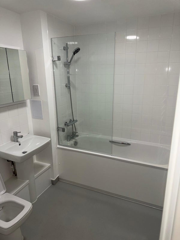 Flat Linden Grove in Greater London