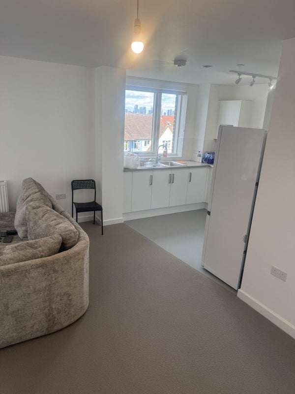 Flat Linden Grove in Greater London