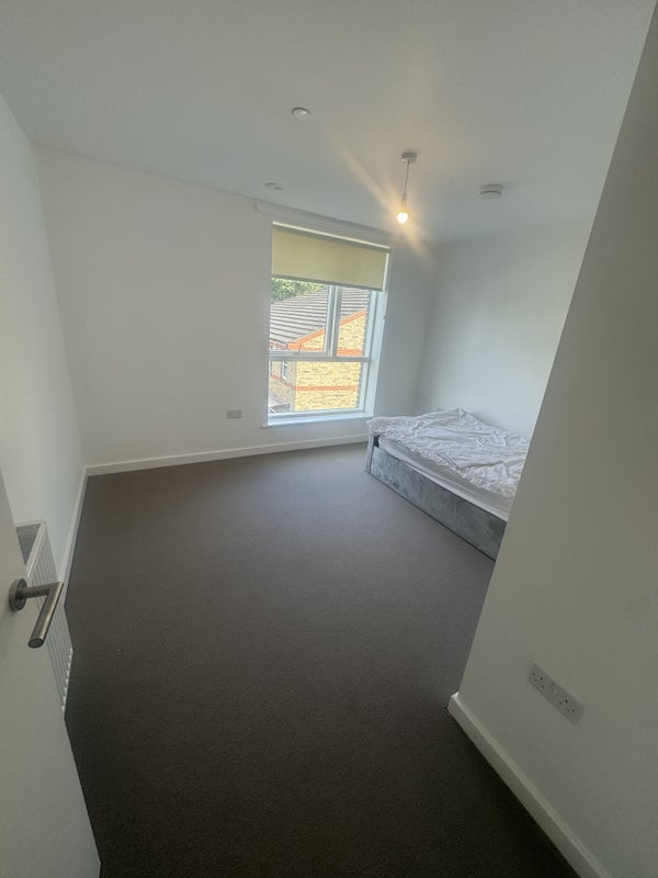 Flat Linden Grove in Greater London